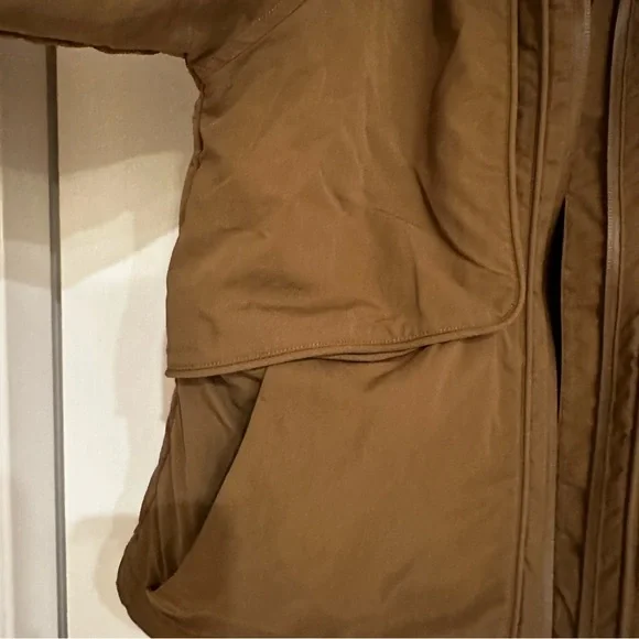 COPY - Lululemon Always Effortless Size 4 - Picture 4 of 8